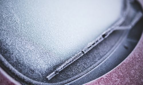 Kako brzo odmrznuti prozore automobila? Kako brzo odmrznuti prozore automobila?