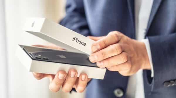 Apple mijenja pravila igre: Kako će vaš sljedeći iPhone biti ažuriran čak prije nego što ga izvadite iz kutije?