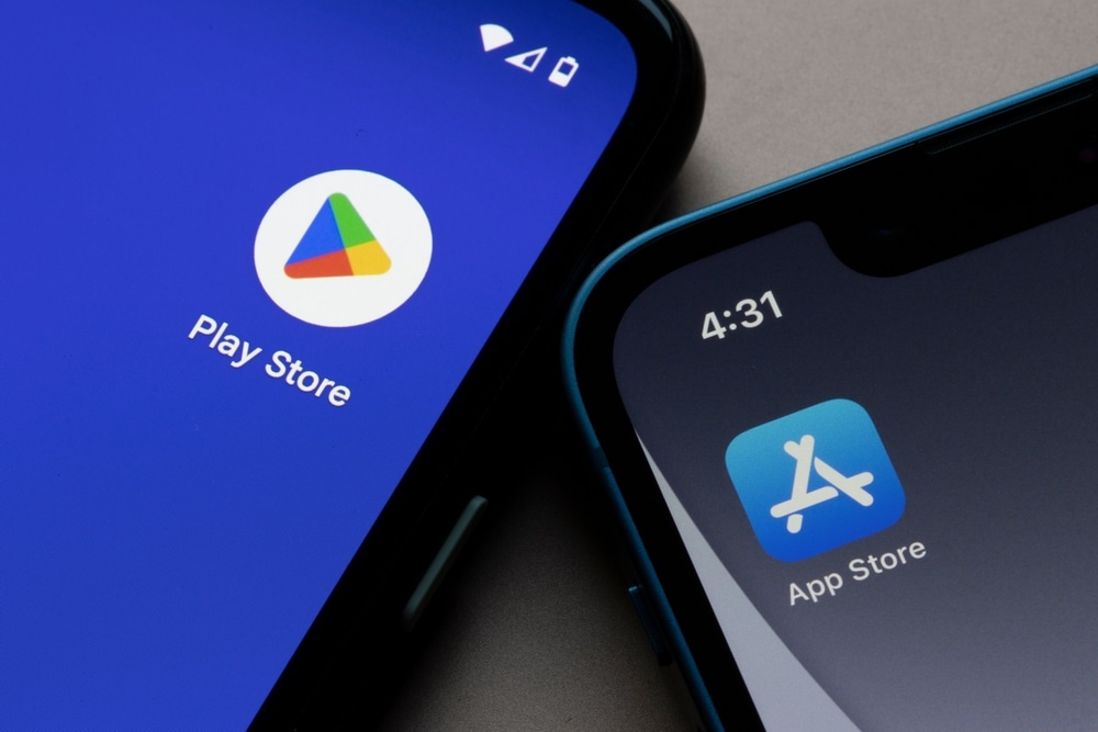 na androidu i iphoneu otvorene aplikacije play store i app store