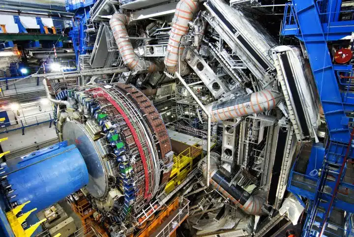 Pogled na ATLAS segment LHC-a (FOTO: photo.sf.co.ua)