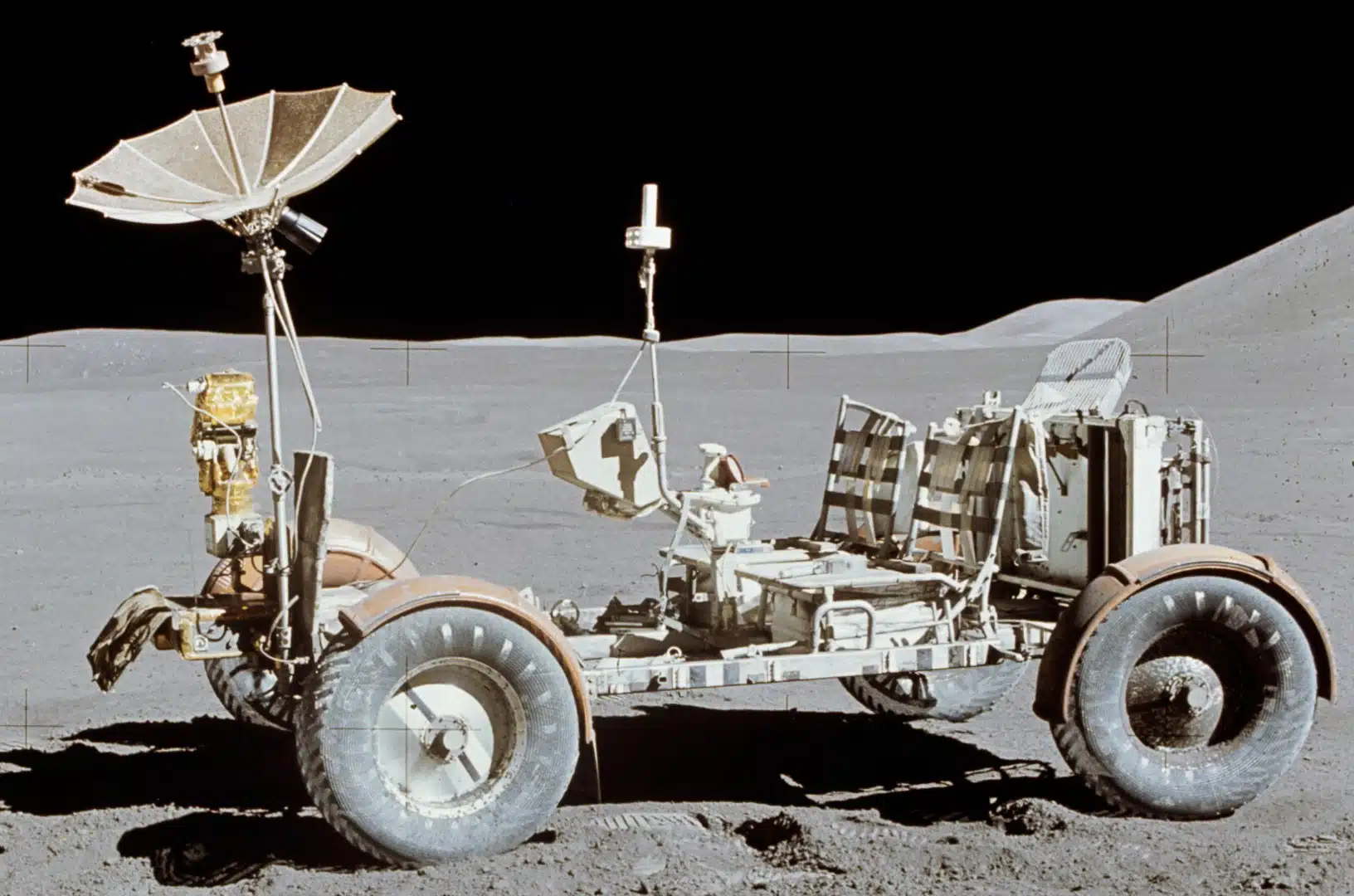 nasa-photo-of-apollo-15-lunar-rover