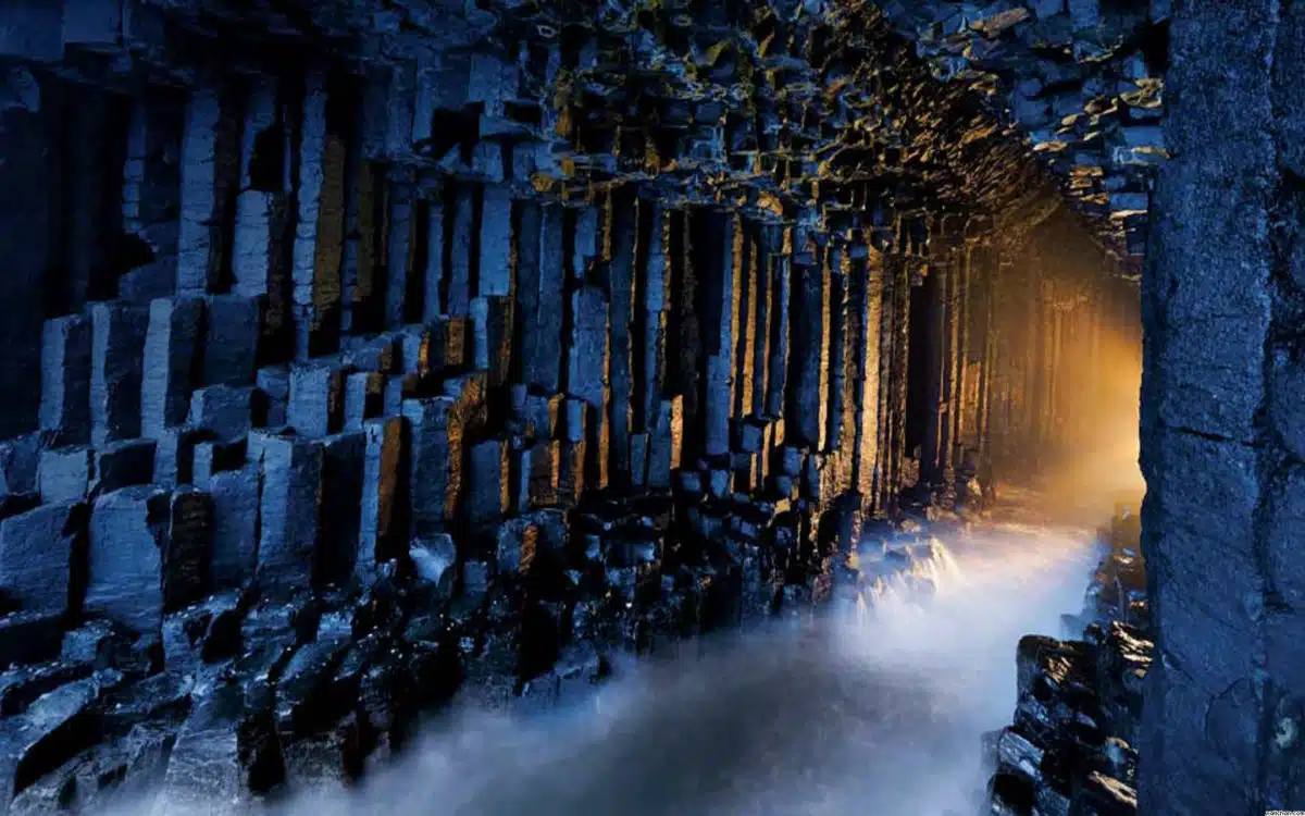 Ne, ovo nije ulaz u Erebor, nego u unutrašnjost Fingalove pećine (FOTO: World of Travel)