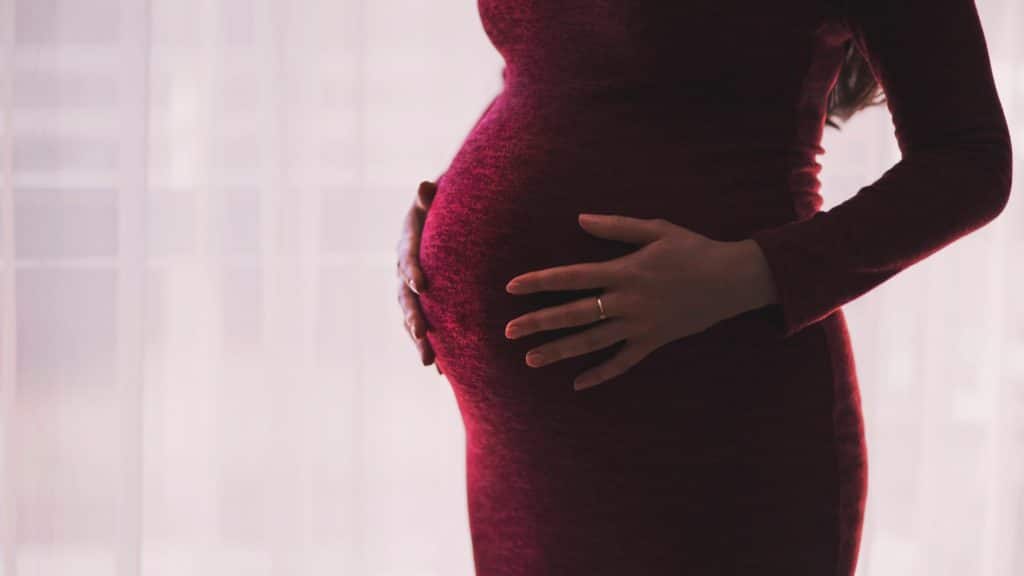 Hitni porod: što učiniti ako morate roditi sami