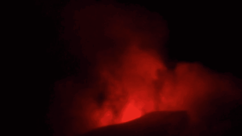 Vulkan Etna eruptirao